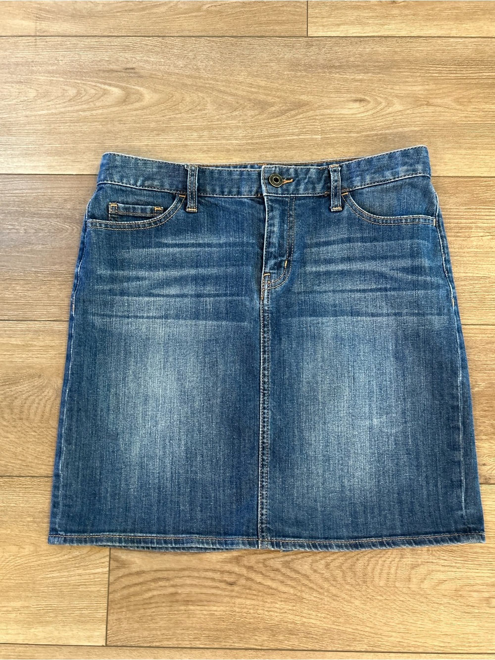 Tommy Hilfiger Denim Skirt Size 4 Medium Wash Jean Skirt Classic